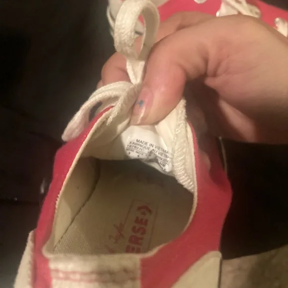 Authentic converse low rise top pink and white shoes - Picture 9 of 10